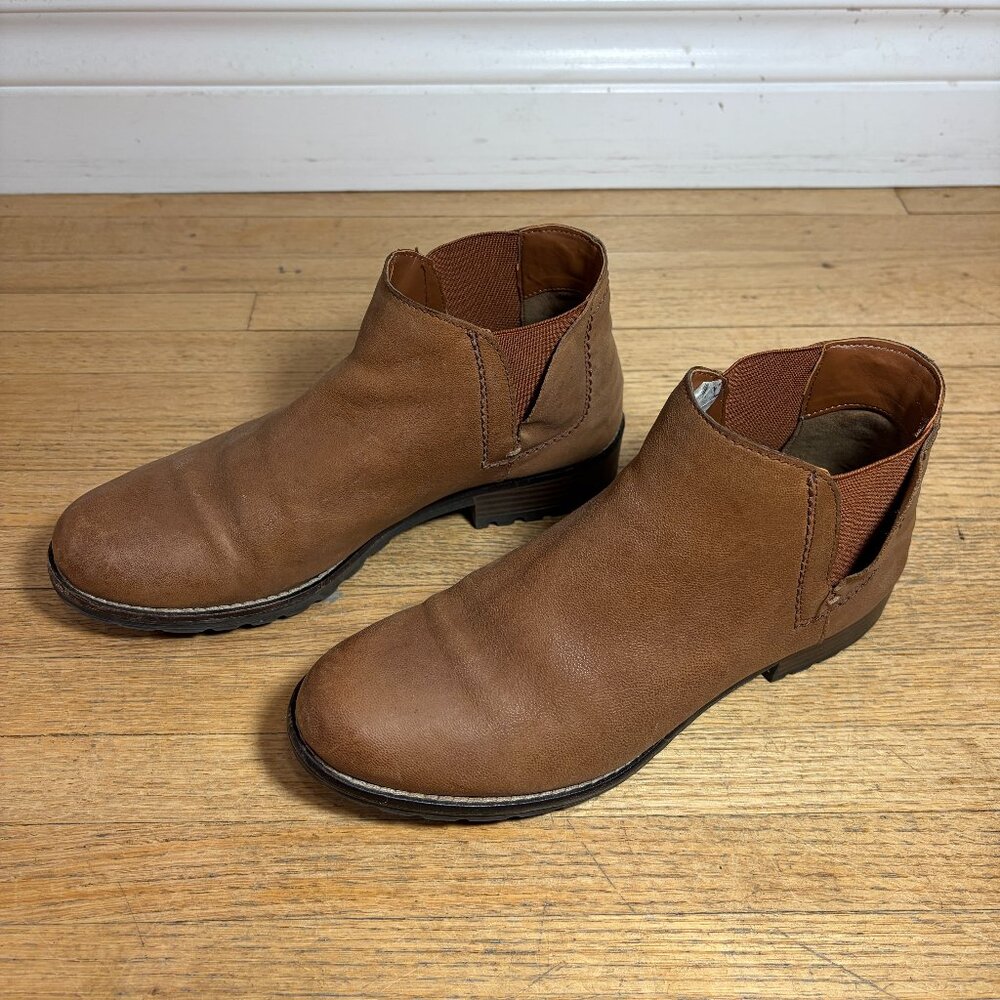 Clarks Ankle Boots - 9US